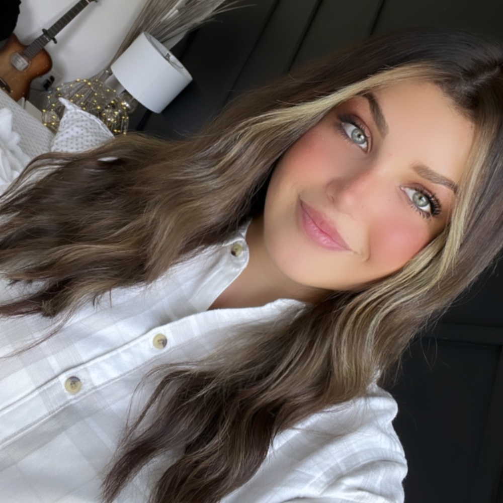 Meet your Posher, Celine